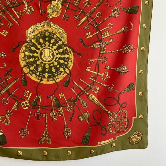 Hermès “Les Cles” Silk Scarf - Picture 2 of 13